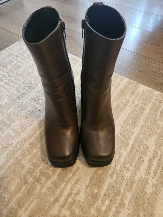 Боти Pinko. Естествена кожа.