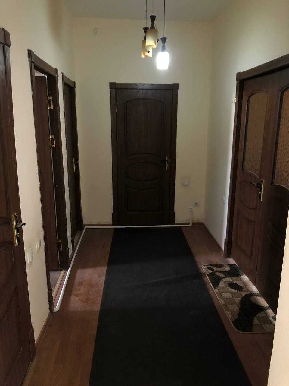 Shahrisabz qal'a ichidan srochna 2 xonali dom sotiladi 61 m2