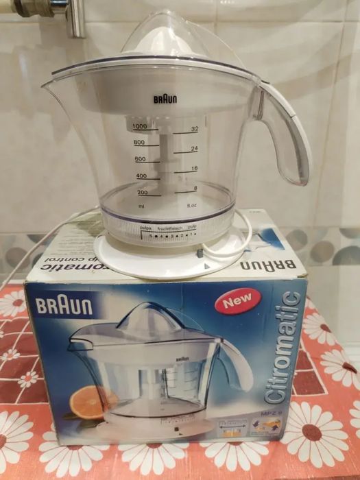 Продам цитрусовую соковыжималку