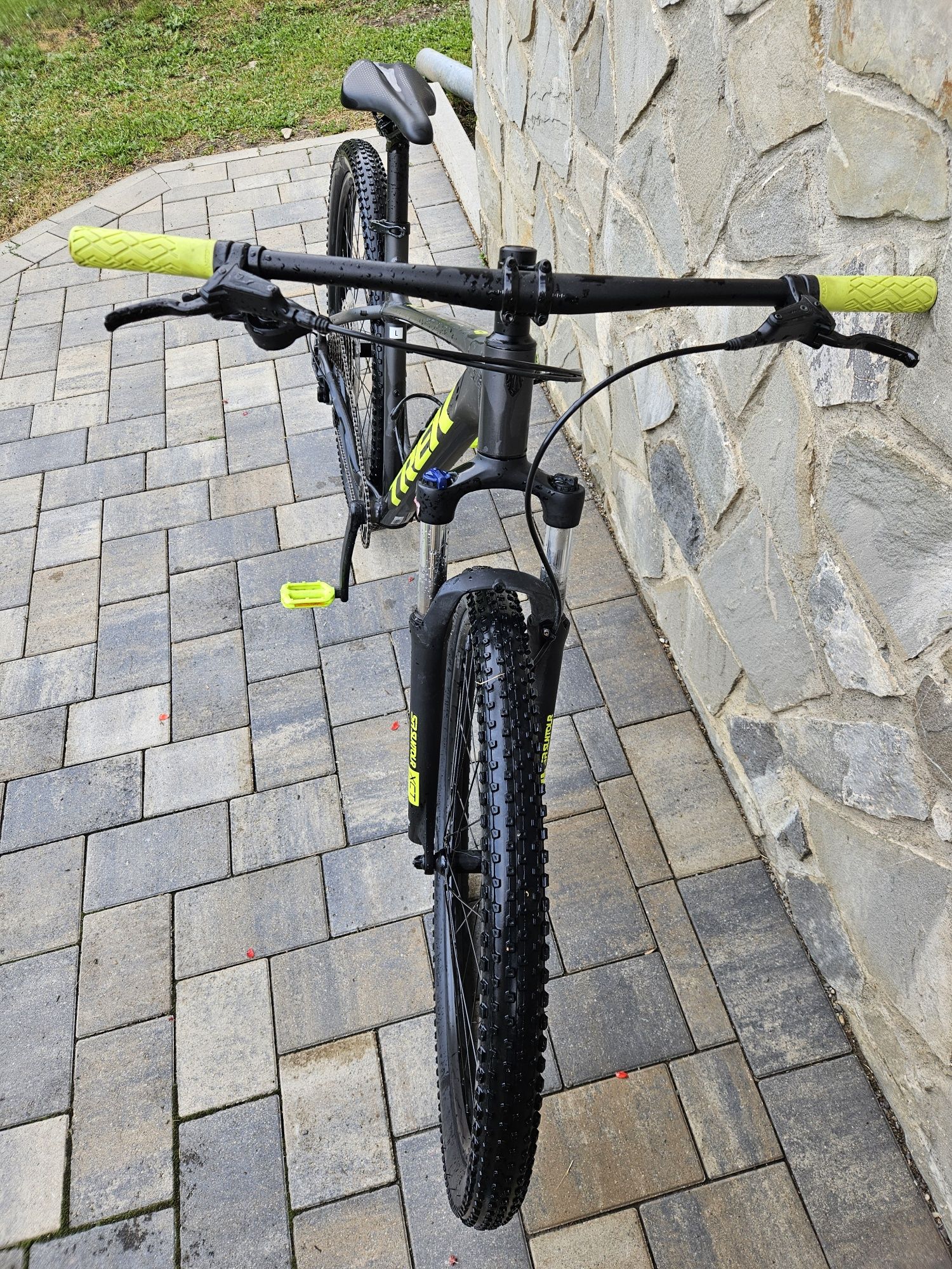 Vand bicicleta Trek Marlin 6 - stare perfecta de functionare - cadru L