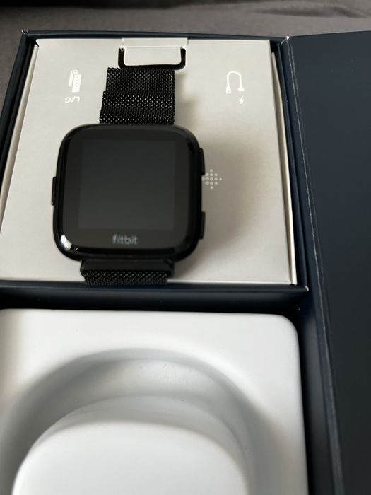 Fitbit versa 1,rezistent la apa