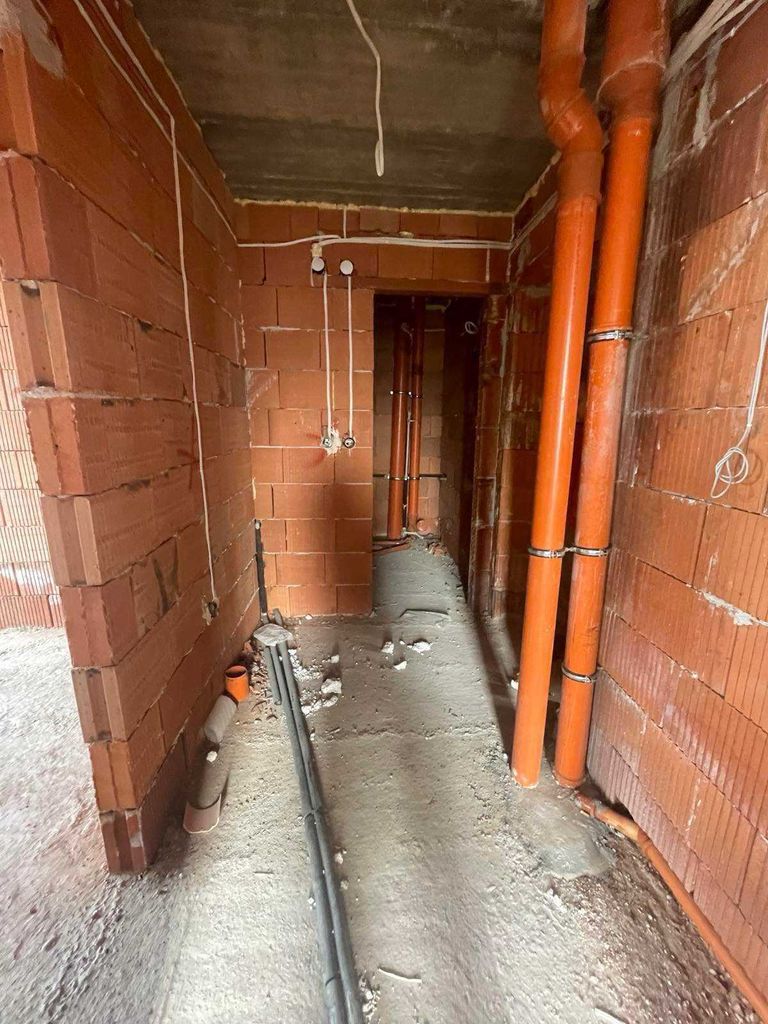 Продава се Двустаен апартамент в Пловдив, Гагарин - 72 кв.м за 1084 €/кв.м - Снимка #6