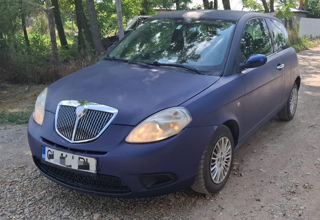 Vănd Lancia Ypsilon