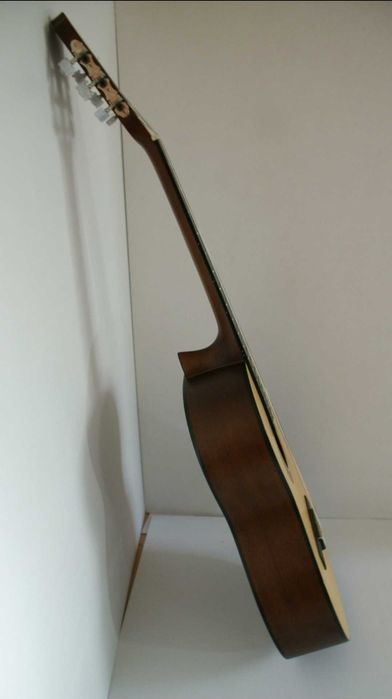 Класическа китара Kirkland