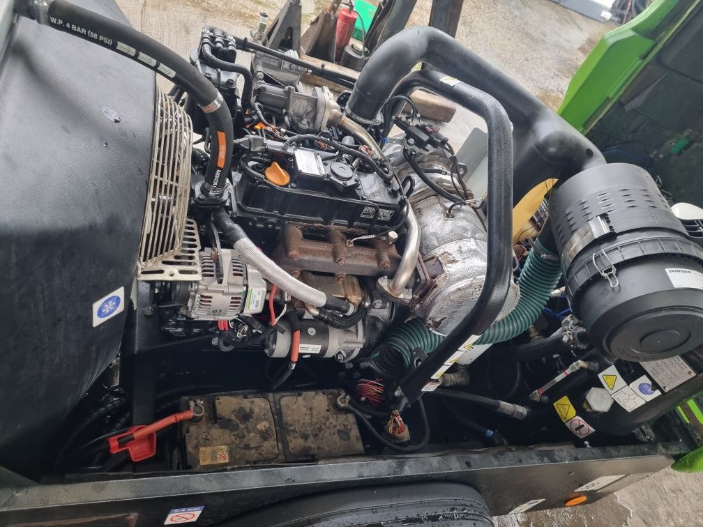Doosan 7/45 motocompresor tractabil din 2021