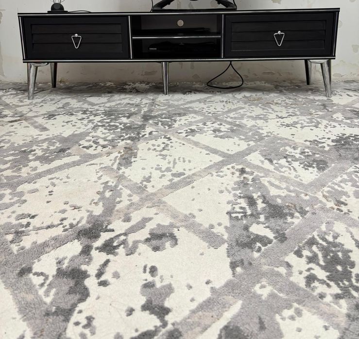 Продам тумба под тв в отличном состояний