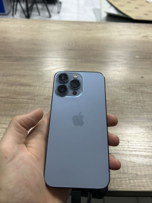 Iphone 13 pro blue