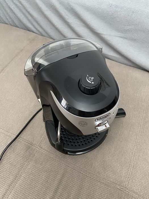 Vând Espressor Cafea DeLonghi