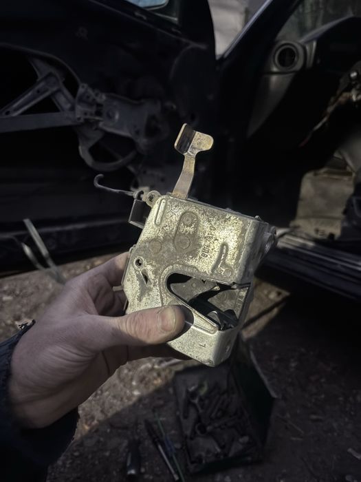 Продам замок на бмв е 34