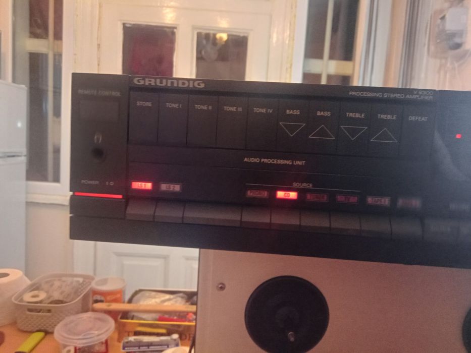 Amplificator 2x70W Grundig model V8300 s