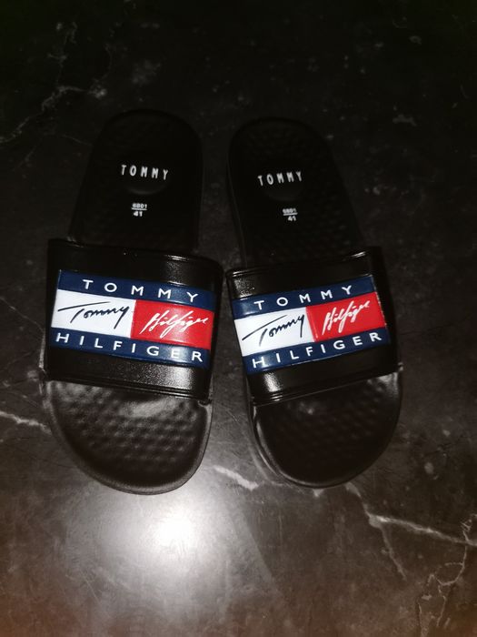 De vânzare slapi bărbați Tommy Hilfiger