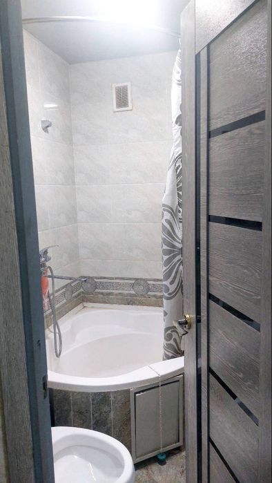 Sergeli yangi hayot tumani Humo Med Klinika oldida