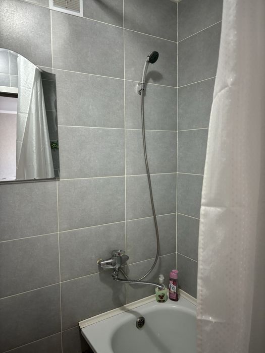 Продам 1 комн кв р-н Ярмарки 2/5. Катаева 11/2.