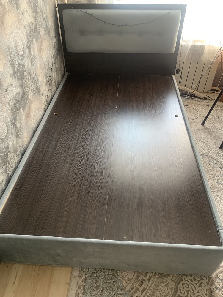 Продается кровать 120*200