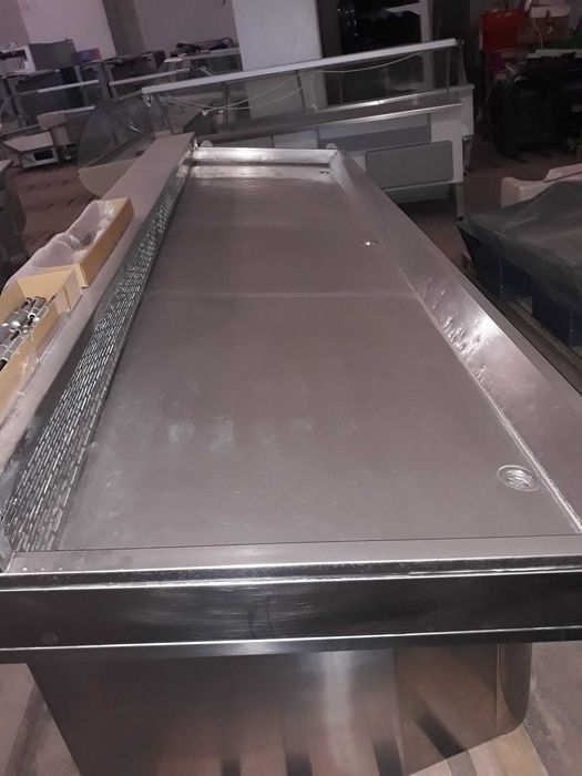 Vitrine frigorifice din inox, congelatoare si agregate carmangerie