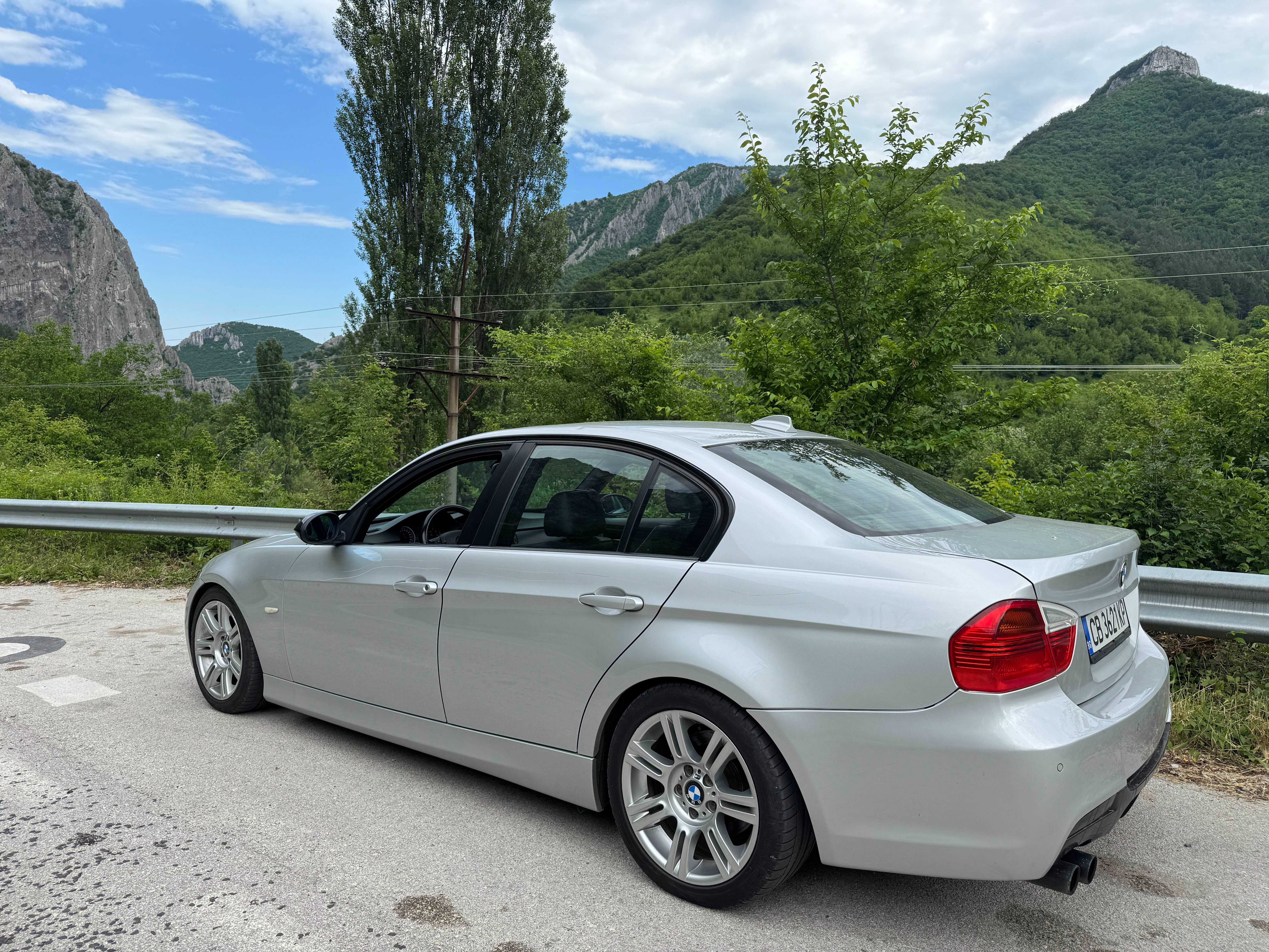 2005 BMW E90 325i