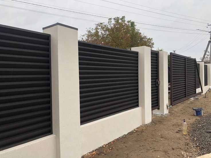 Garduri și porți din jalozea