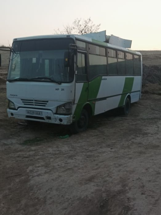 Aftobus isuzi np21mestalik sotiladi holati yaxshi sedinalari zoʻr chir