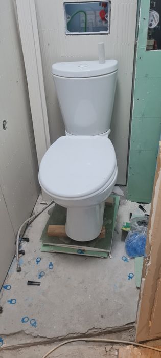 Унитаз в харошом состояние