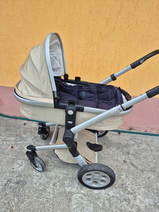 Vand carucior JOOLZ cu landou + accesorii.