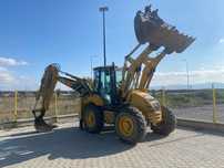 Комбиниран багер 8550 кг Komatsu под НАЕМ Rentex София