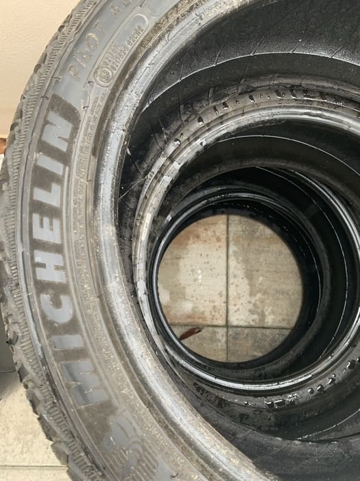 Set 4*235/45/R18 98V iarna Michelin Alpin 5