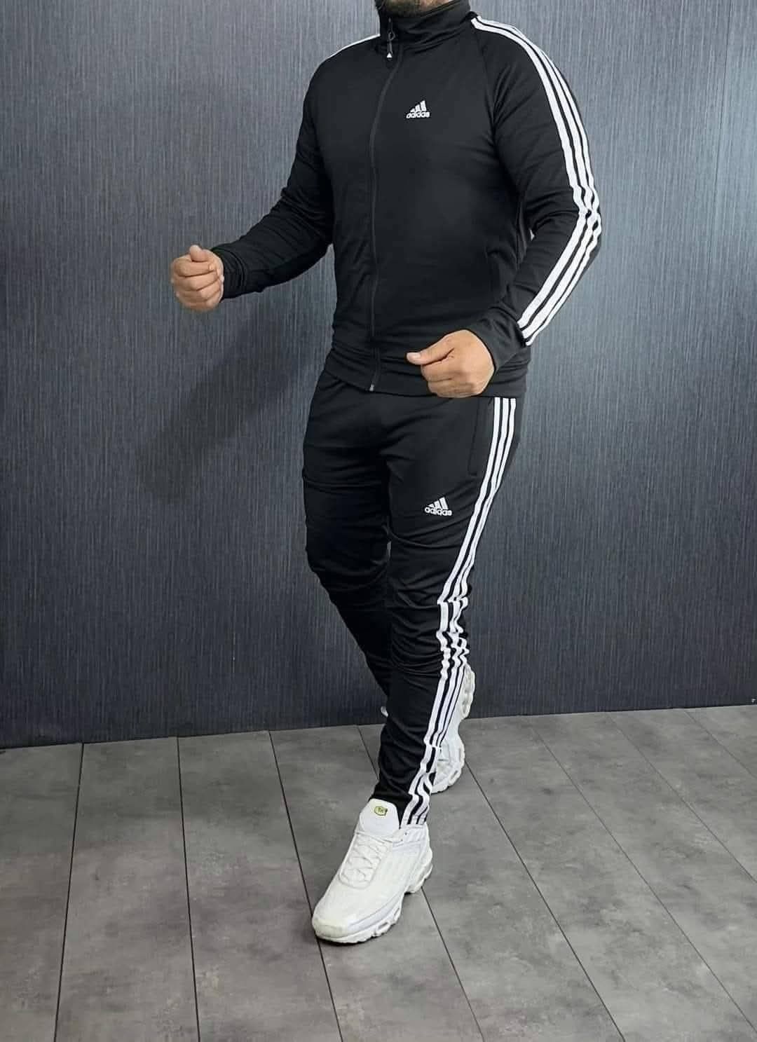 Мъжки екипи от S до Xxl