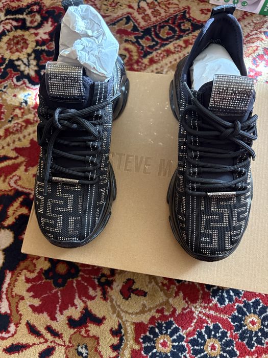 Чисто нови маратонки Steve Madden