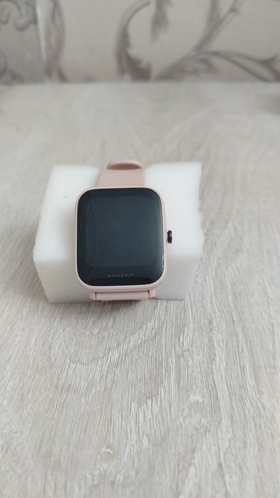 Продам смарт часы Amazfit Bip U Pro