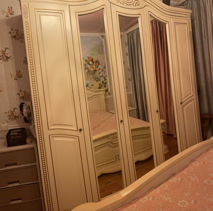 Шкаф спальный 5 ти дверный