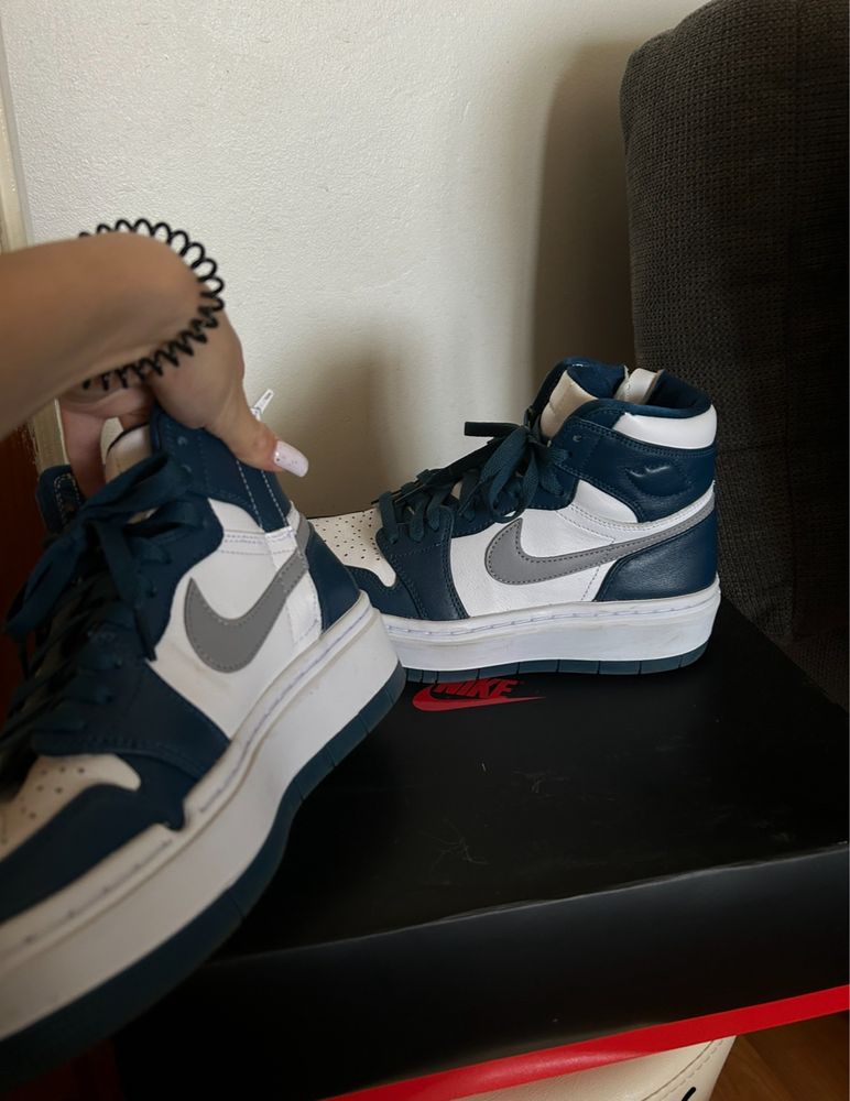 Nike Jordan 1 dama 39