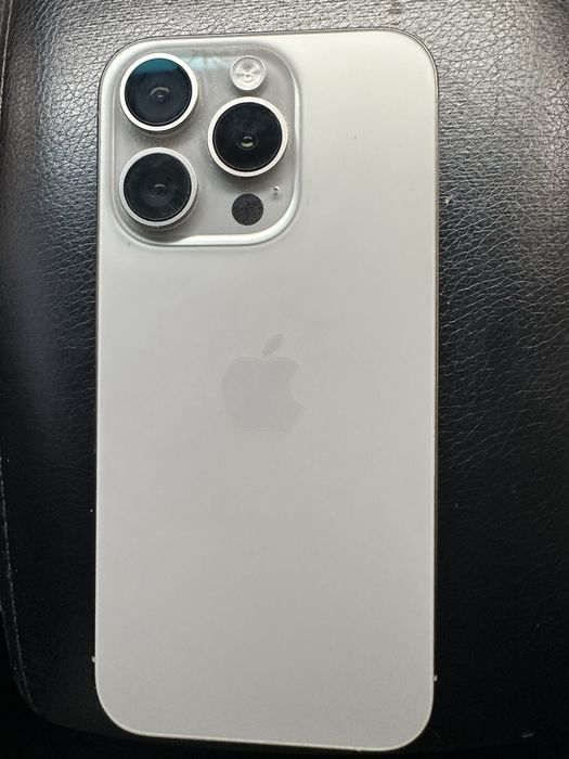 iPhone 15 Pro — 6.1”, A17 Pro, Титан, USB-C