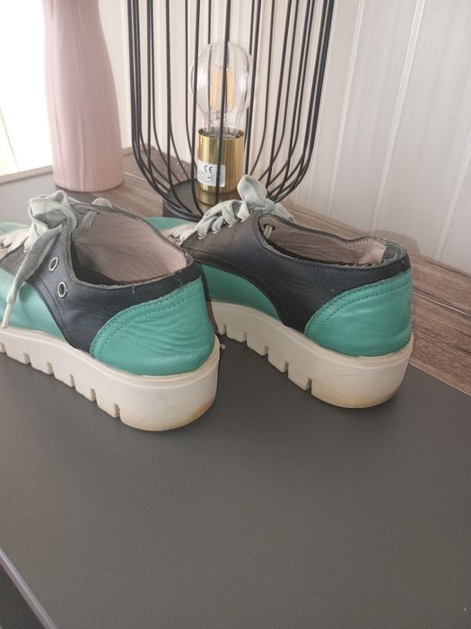 Vând pantofi piele, mărime 36