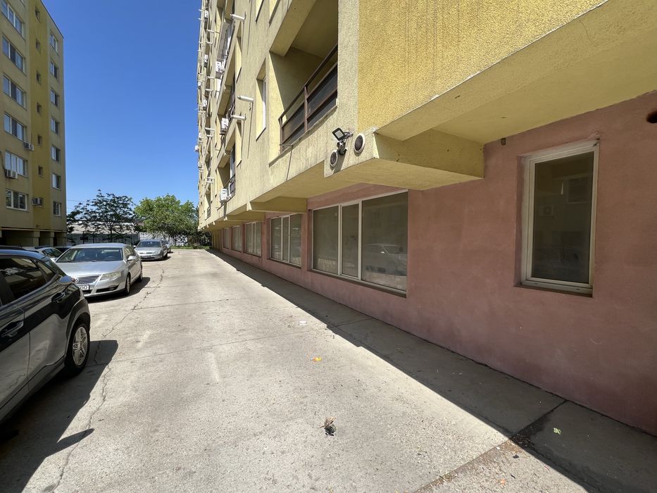 Vand / schimb spatii birouri ( comerciale )