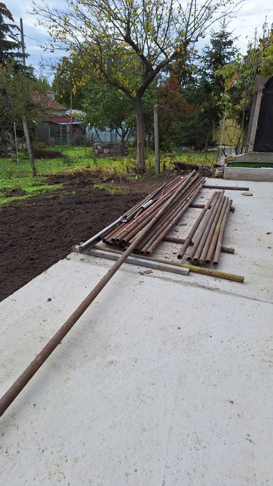 Продавам тръби за скеле и жабки