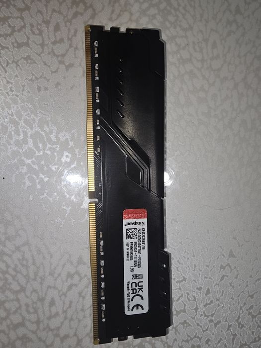 Оперативная память 16GB Kingston Fury Beast DDR4.
