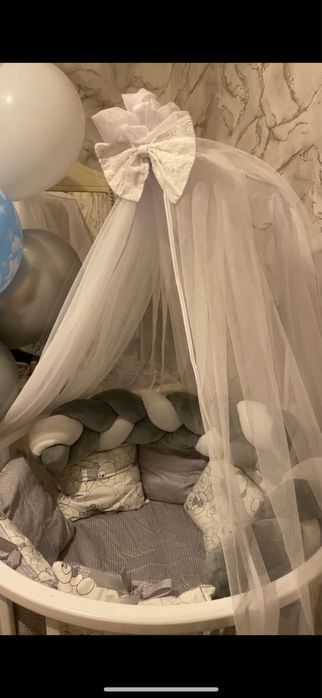 Продам детскую кроватку трансформер в комлекте есть бортики ,косички,б