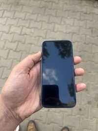 Продам Iphone 13 с каробкой и чекомза 170 торг есть