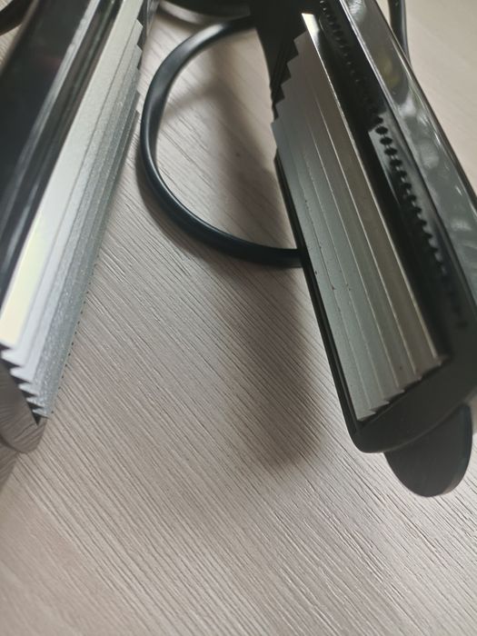 Продам щипцы для волос гафре .