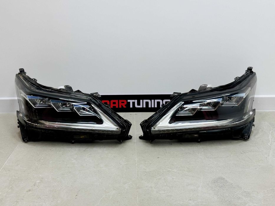 Передние фары б/у оригинал LEXUS 570 под один блок
