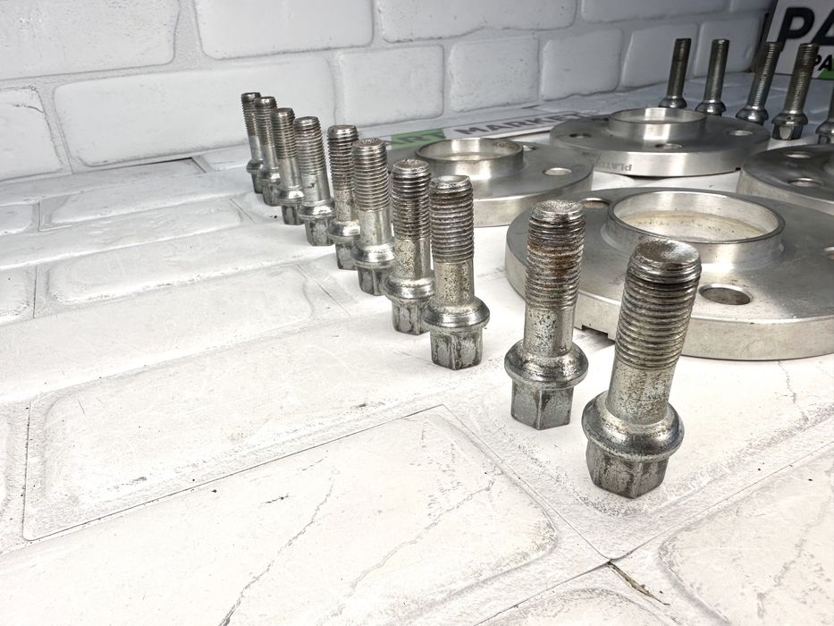 Фланци AUDI 15мм Platinum Racing