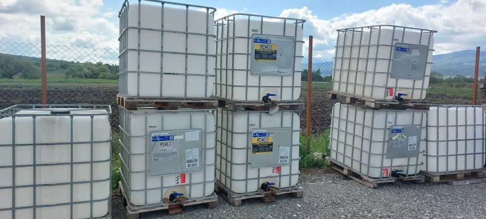 Продавам бидони 1 тон купче