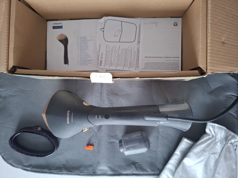 Aparat de calcat vertical Philips STH7060