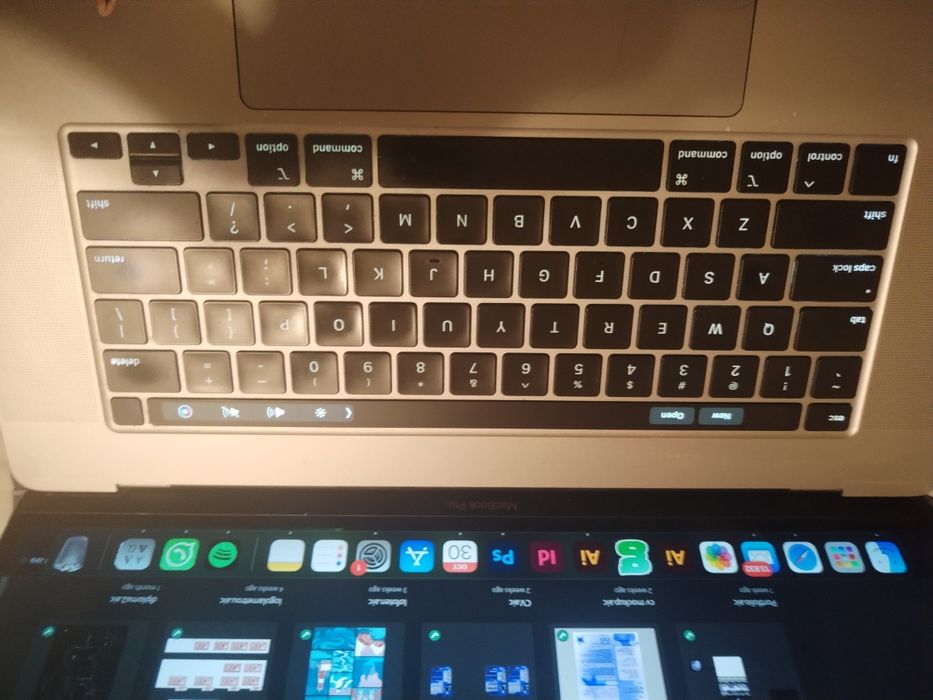 Macbook pro 2019 16" touch bar 1TB SSD