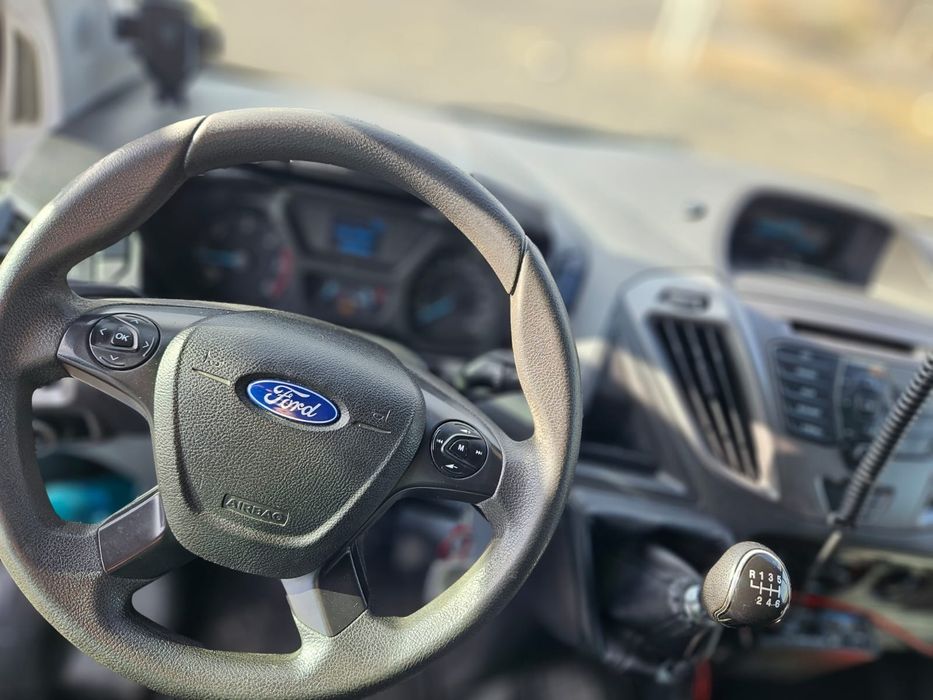 Ford transit custom 2.2Tdci 8+1