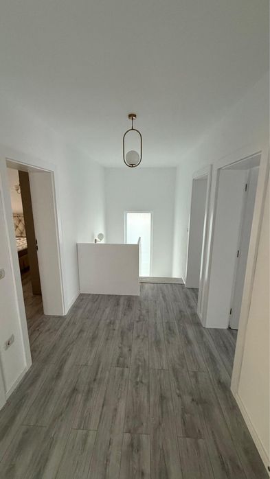 Casa de vanzare/inchiriat