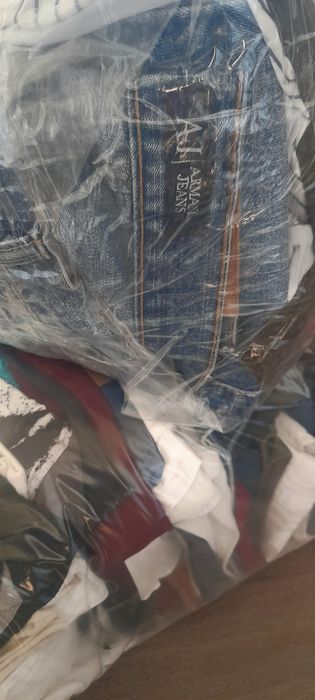 Depozit haine second hand