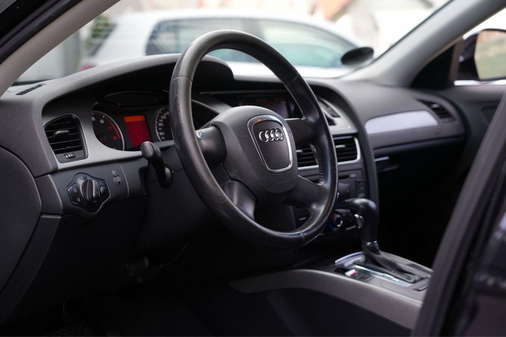 Audi A4 -2009 - automat -CREDIT auto -rate  - benzina