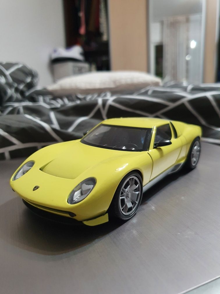 Machete de colecție scala 1/24 Lamborghini