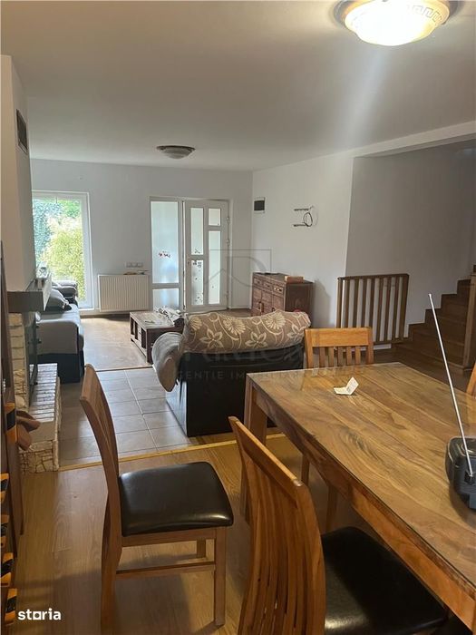 Chisoda- duplex 4 camere, garaj, panouri solare, mobilat si utilat